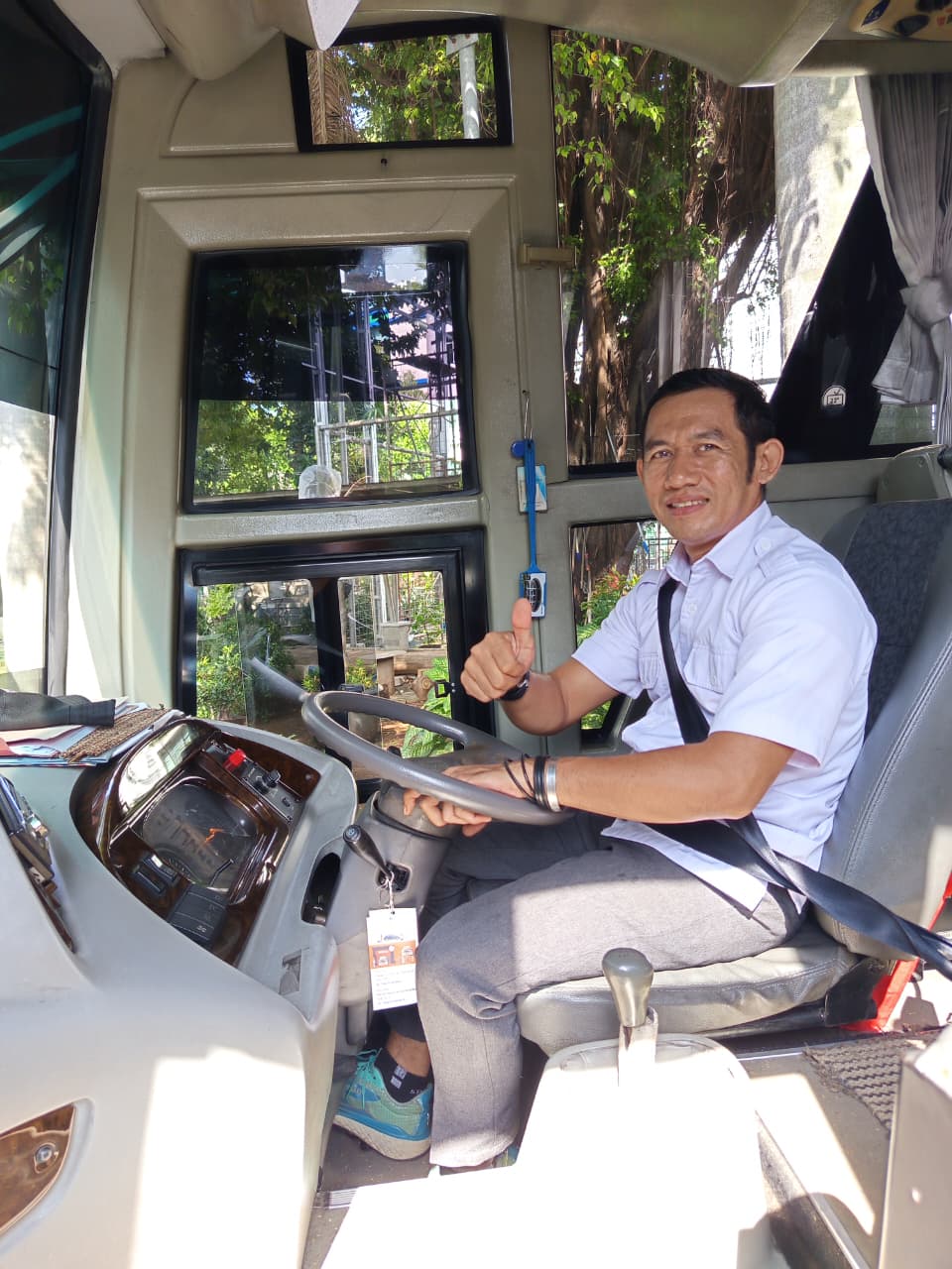Layanan Bus Antar Jemput